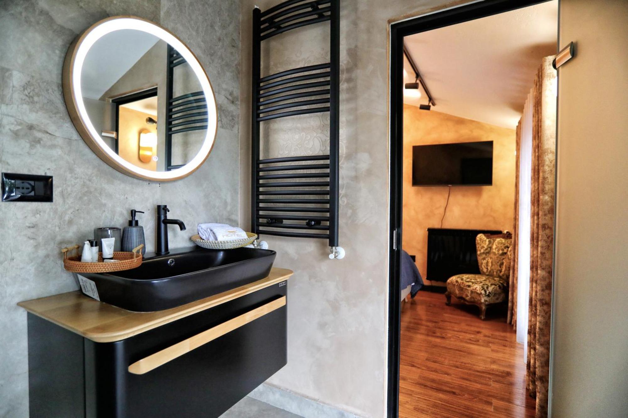 Hotel Labiatan Zogaj  Bagian luar foto