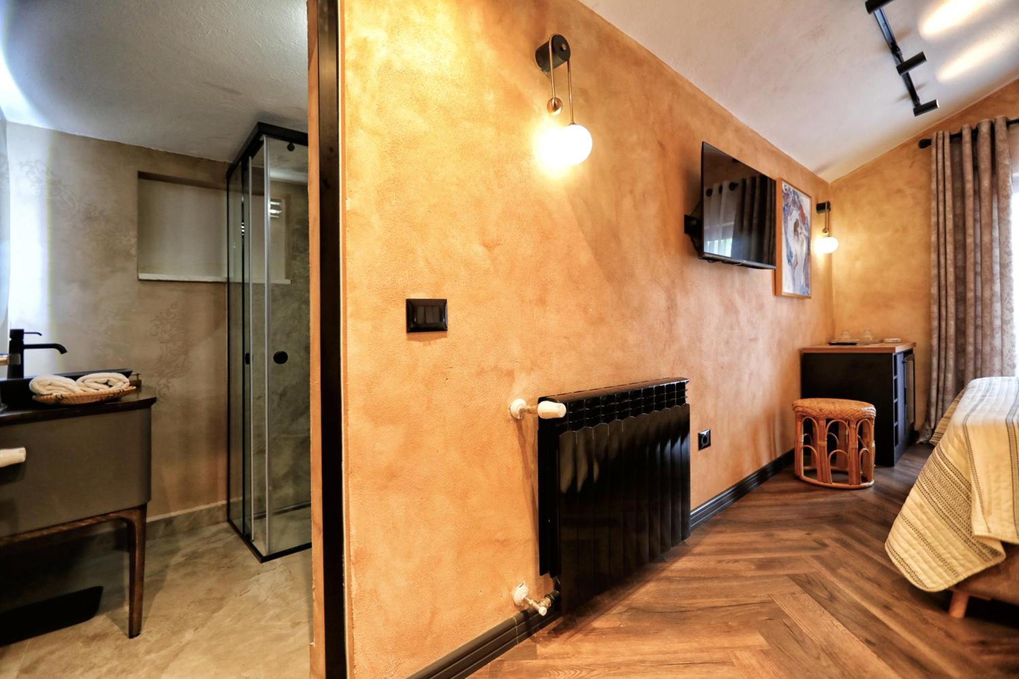Hotel Labiatan Zogaj  Bagian luar foto