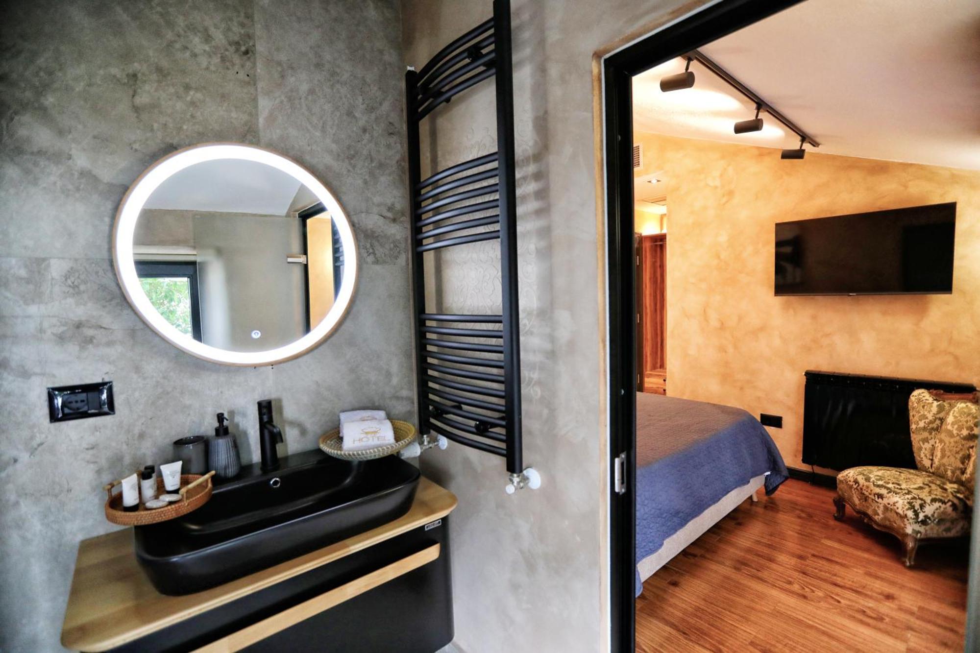 Hotel Labiatan Zogaj  Bagian luar foto