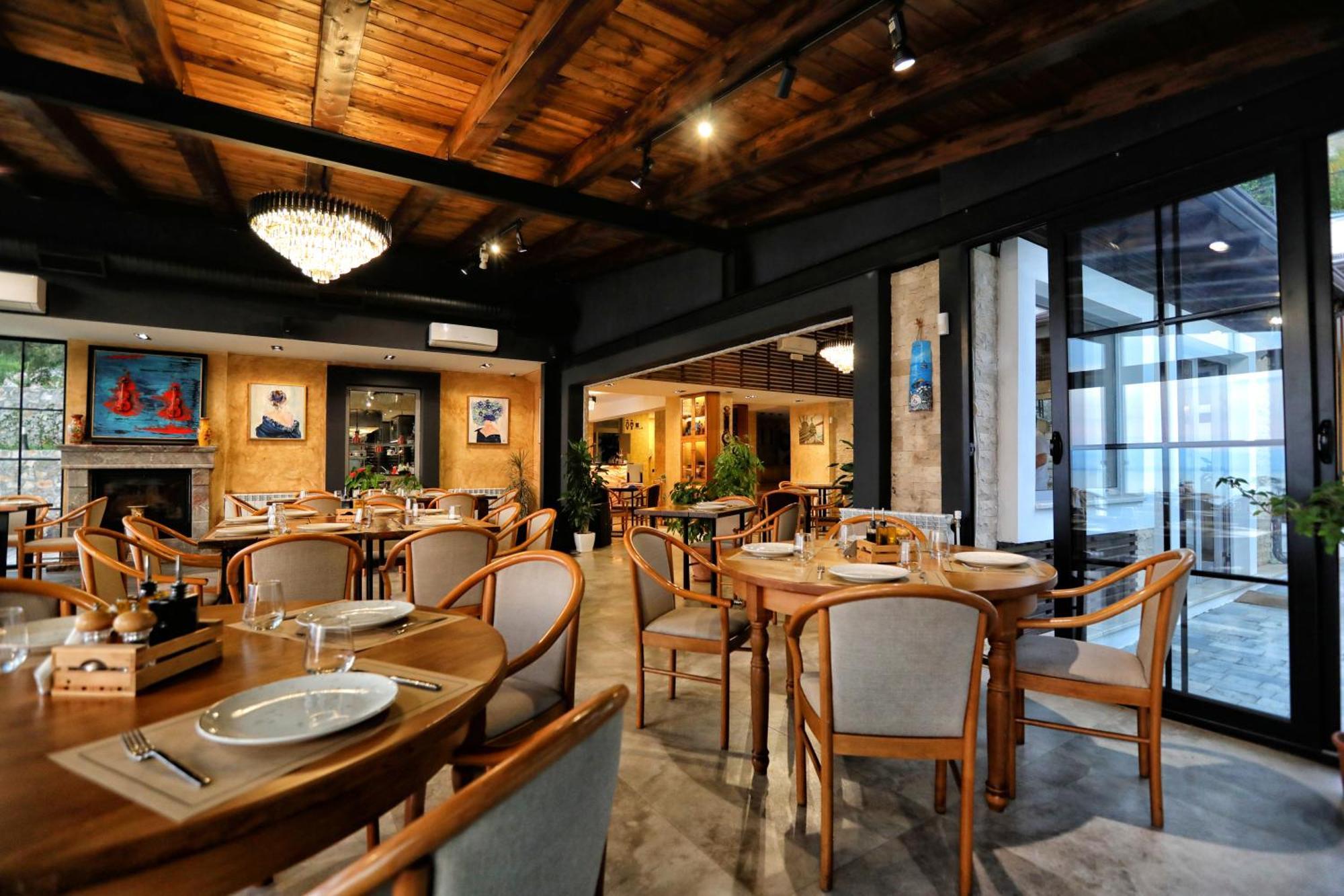 Hotel Labiatan Zogaj  Bagian luar foto
