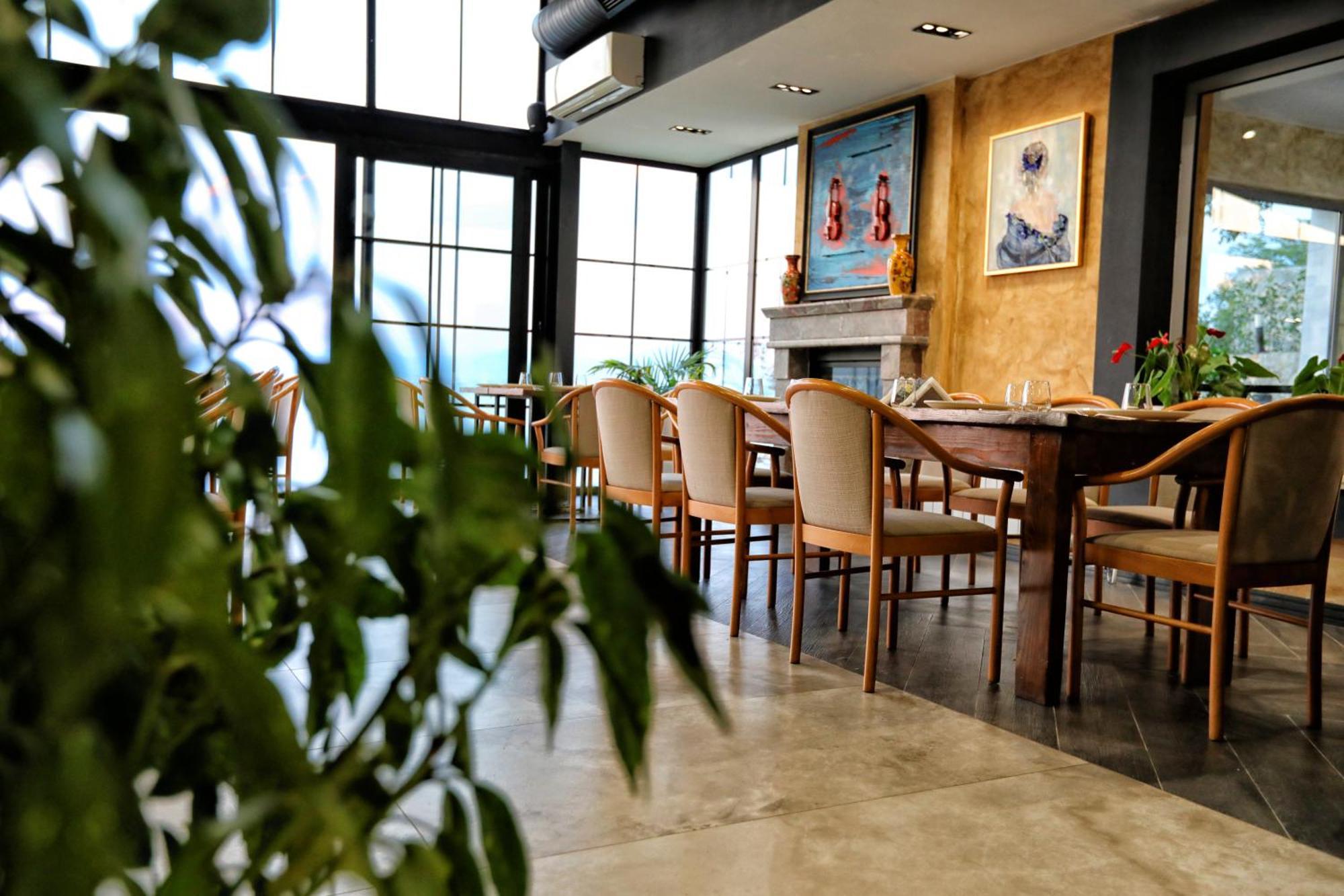 Hotel Labiatan Zogaj  Bagian luar foto
