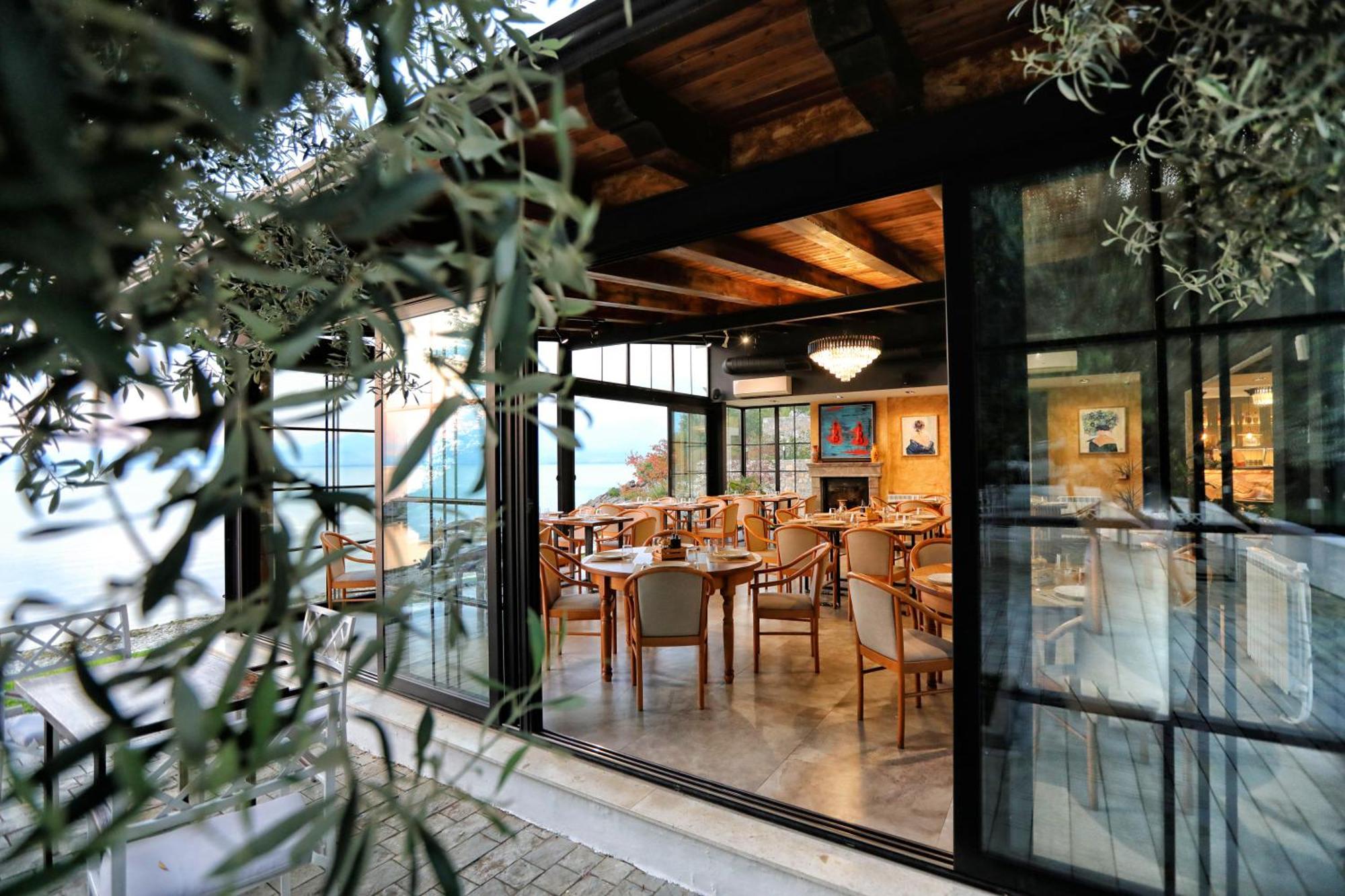 Hotel Labiatan Zogaj  Bagian luar foto