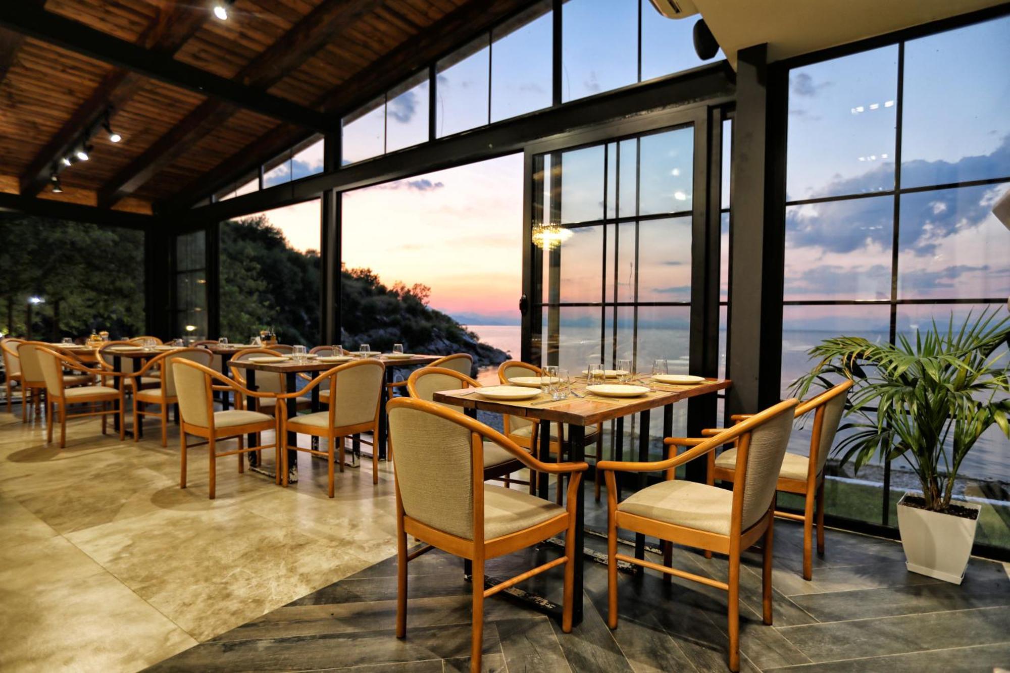 Hotel Labiatan Zogaj  Bagian luar foto
