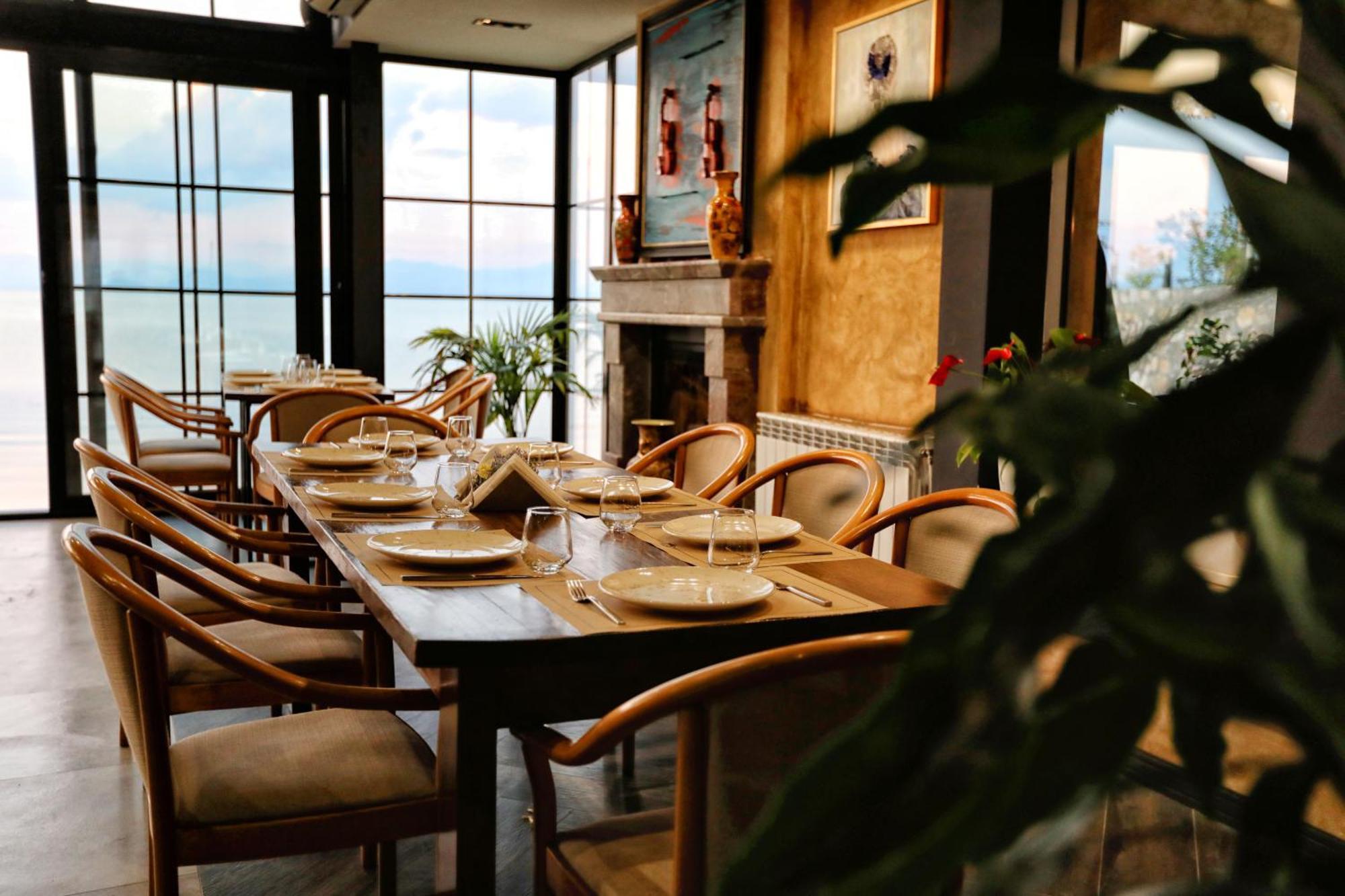 Hotel Labiatan Zogaj  Bagian luar foto