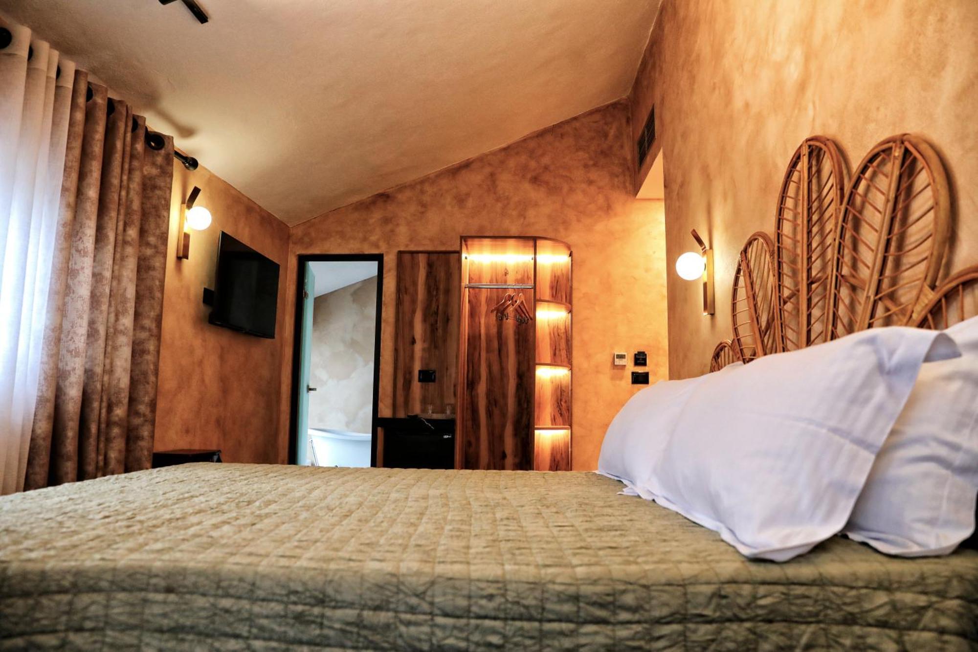 Hotel Labiatan Zogaj  Bagian luar foto