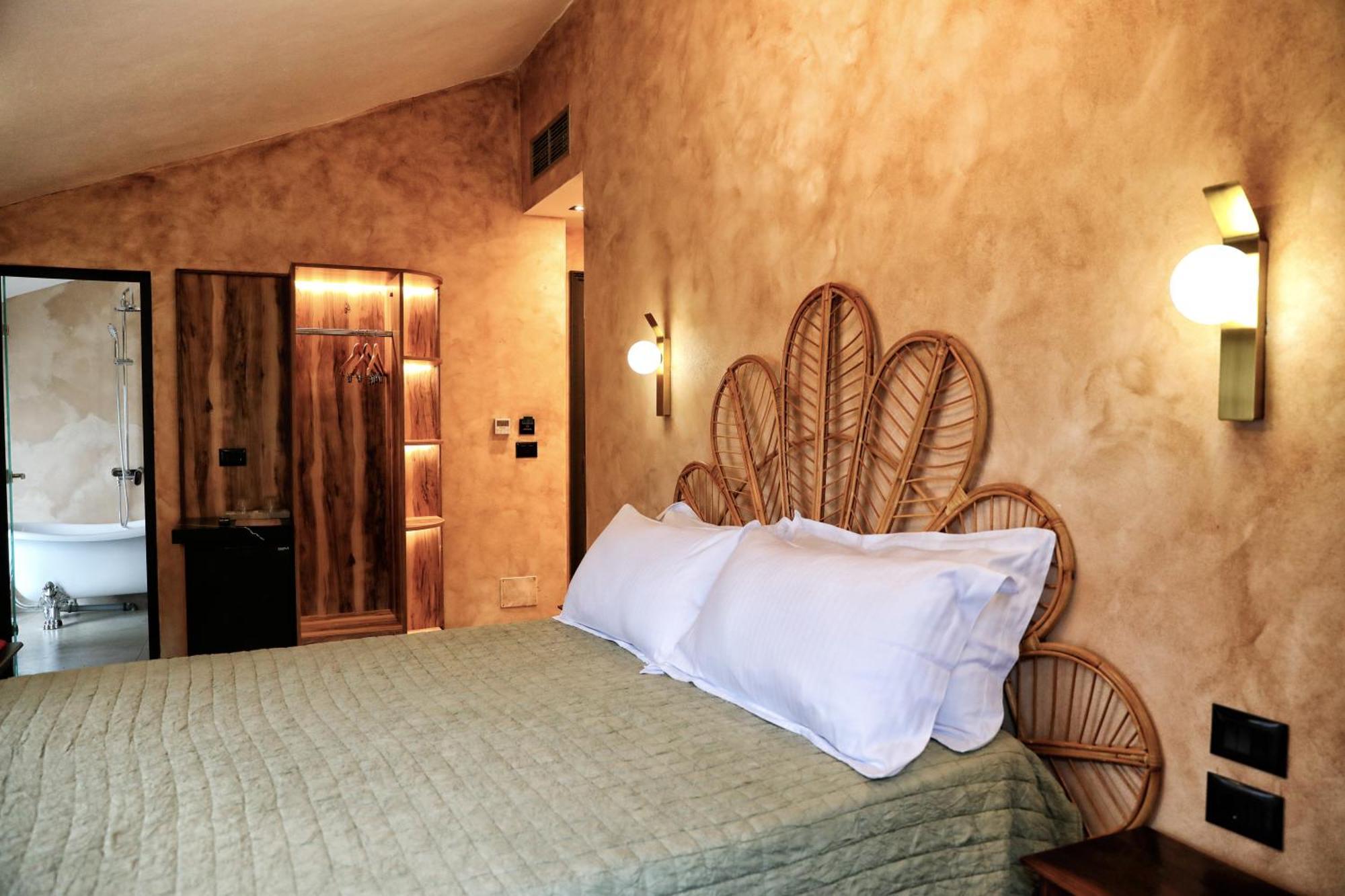 Hotel Labiatan Zogaj  Bagian luar foto