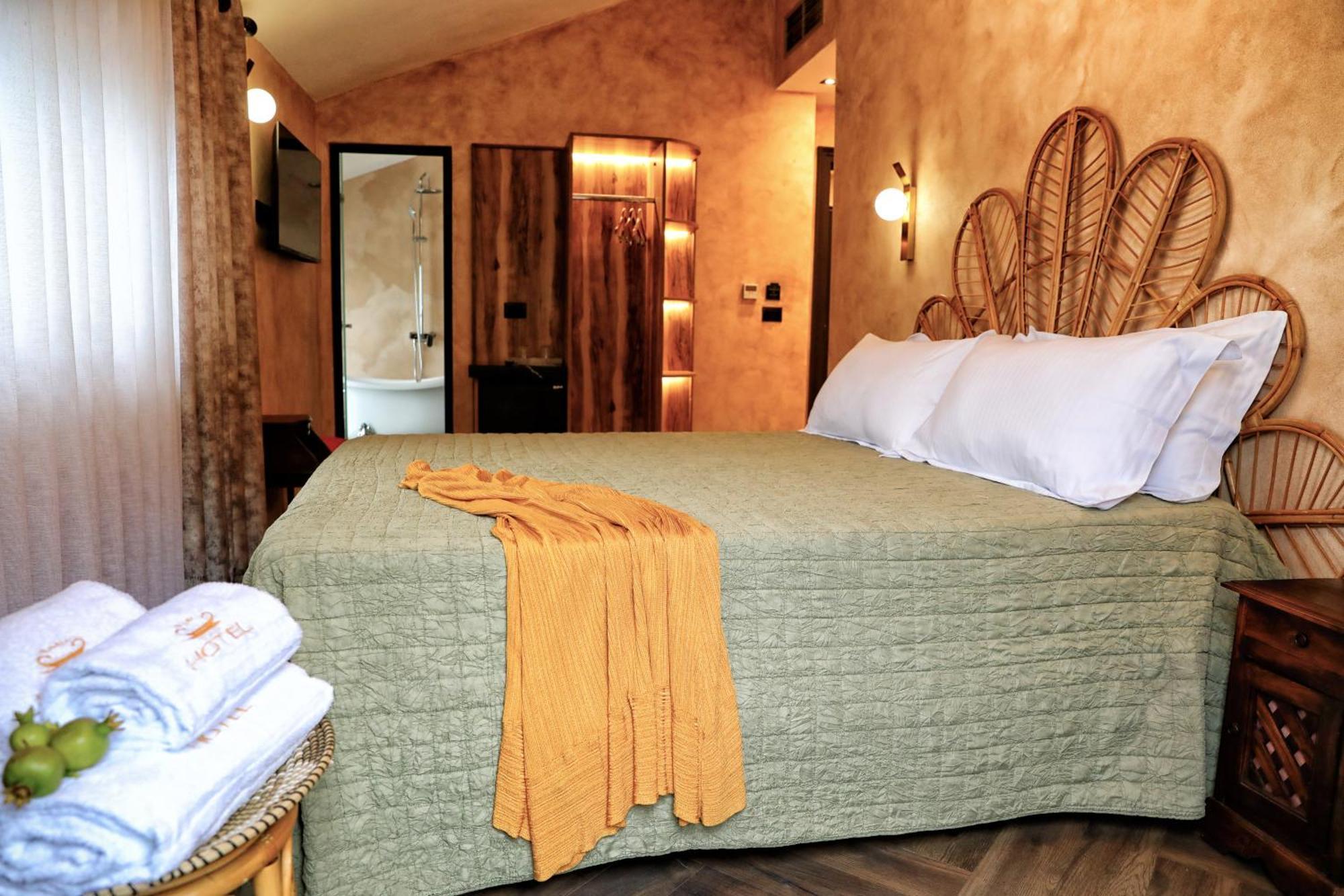 Hotel Labiatan Zogaj  Bagian luar foto